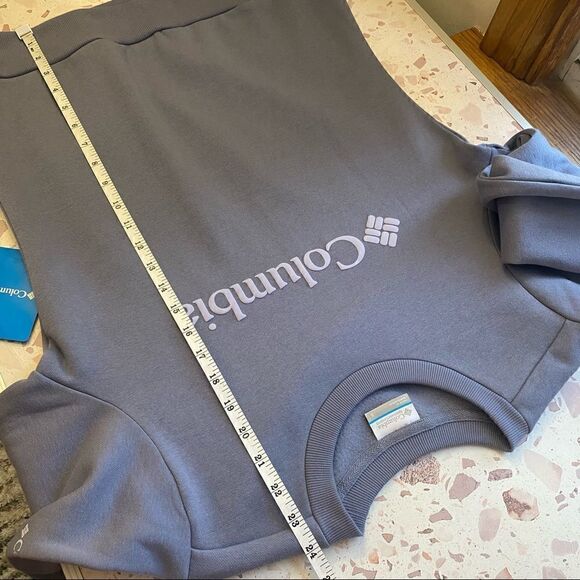 NWT Columbia™ Logo Crew Top - Picture 5 of 9